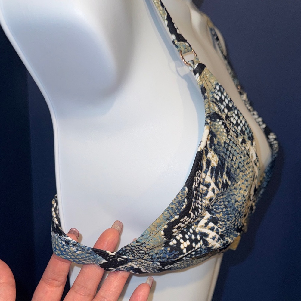 Shade & Shore- NWOT Snake Print Triangle Bikini Top Size Large 🐍🌊 - Picture 8 of 13